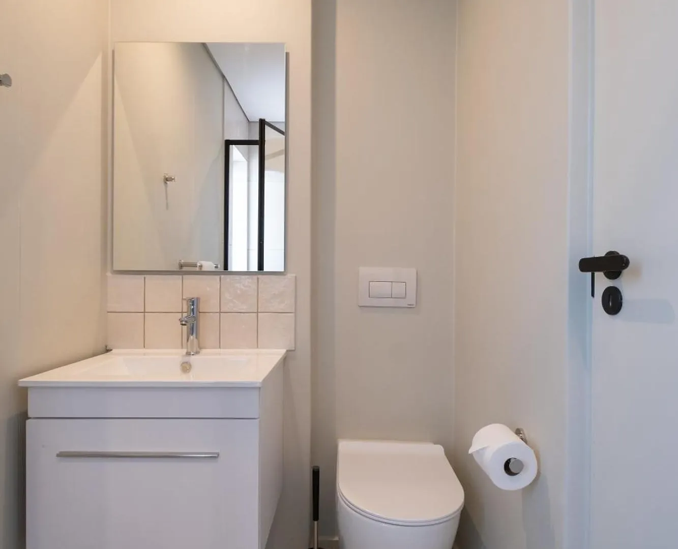 The Rose 408: Central City Studio Apartment Cape Town