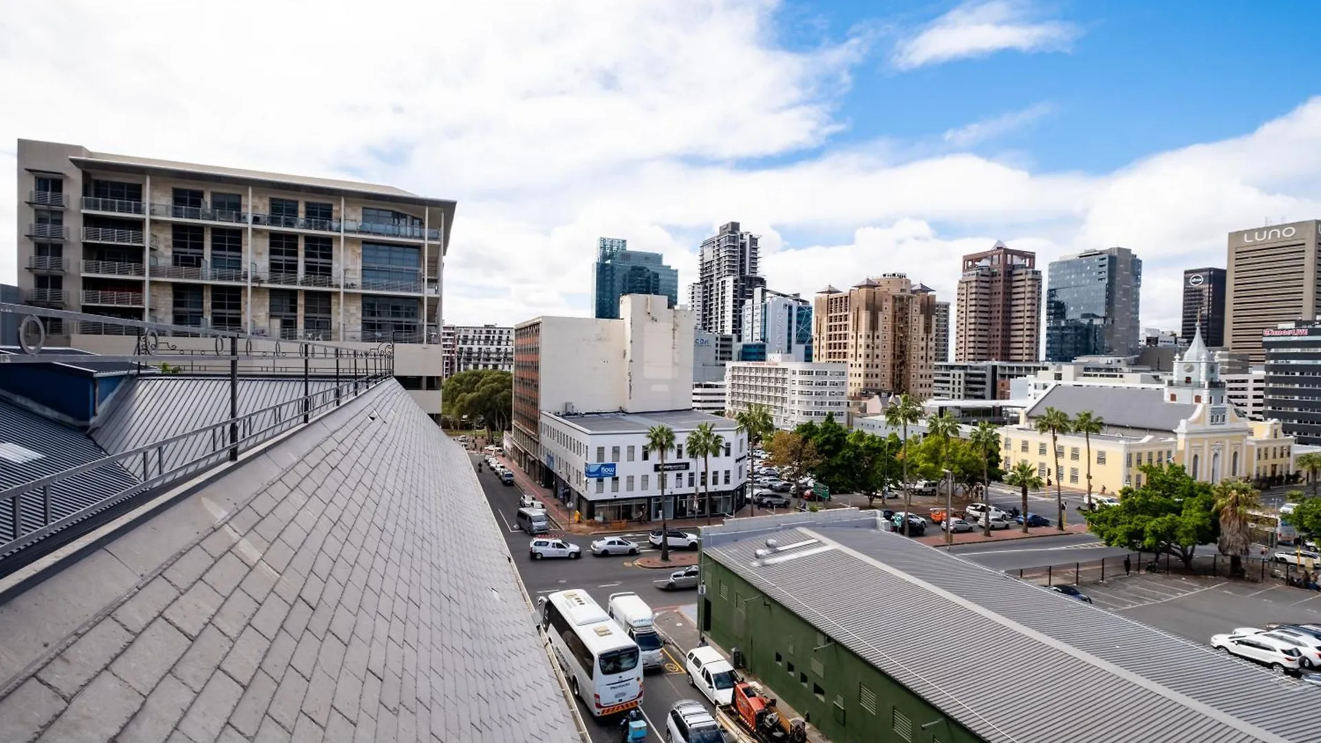 The Rose 408: Central City Studio Apartment Cape Town