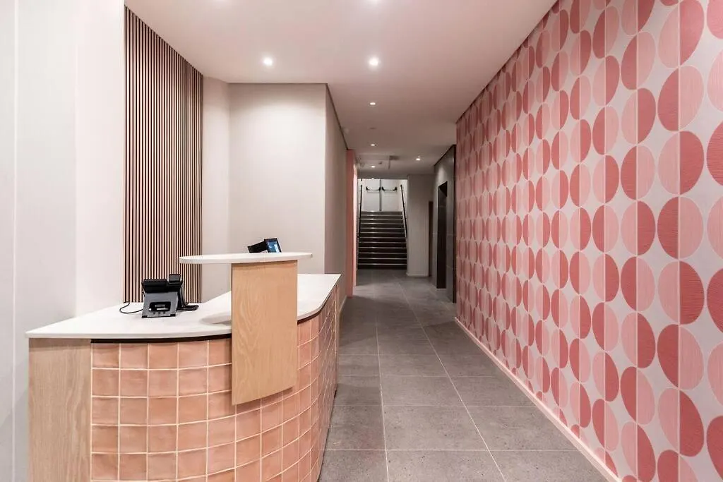 The Rose 408: Central City Studio Apartment Cape Town